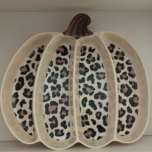 24 inch LepArd tray.